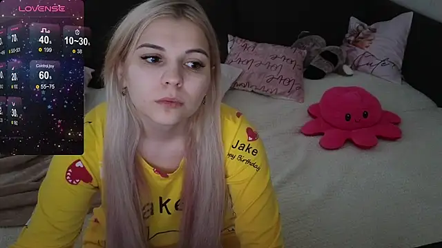 Snapshot of Kate_Legend chatting on 02.02.25 Kate Legend online show from 02.02.25