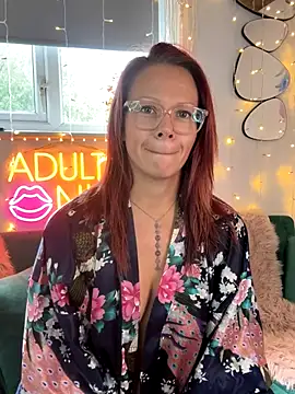 Snapshot of MelodyRoseUk chatting on 09.18.25 MelodyRoseUk online show from 09.18.25