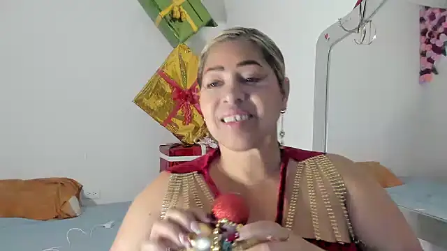 Snapshot of anubys_godes chatting on 12.24.24 anubys godes online show from 12.24.24