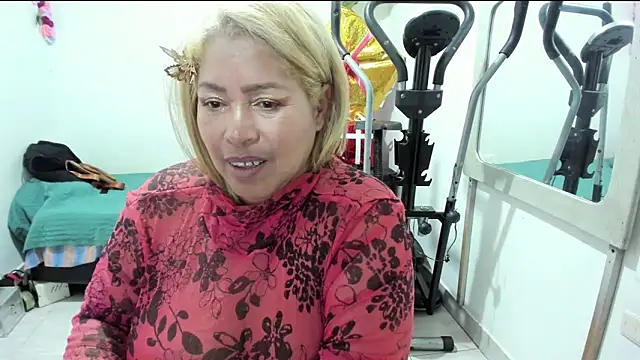 Snapshot of anubys_godes chatting on 01.09.25 anubys godes online show from 01.09.25