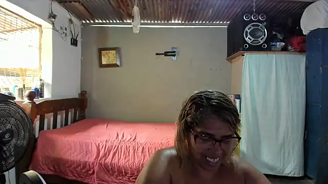 Snapshot of anubys_godes chatting on 09.11.25 anubys godes online show from 09.11.25