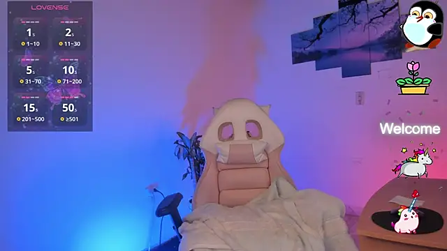 Snapshot of odelei chatting on 03.19.25 odelei online show from 03.19.25