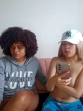 Snapshot of DANIELA_MICHEL chatting on 12.10.24 DANIELA MICHEL online show from 12.10.24