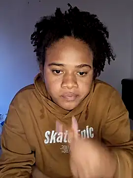 Snapshot of DANIELA_MICHEL chatting on 12.26.24 DANIELA MICHEL online show from 12.26.24