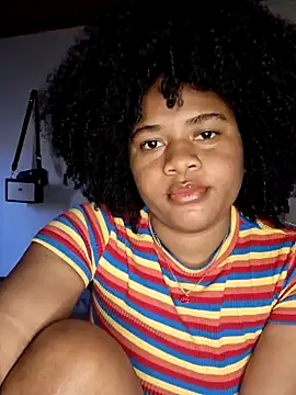 Snapshot of DANIELA_MICHEL chatting on 01.26.25 DANIELA MICHEL online show from 01.26.25