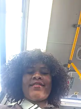 Snapshot of DANIELA_MICHEL chatting on 02.01.25 DANIELA MICHEL online show from 02.01.25