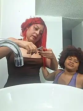 Snapshot of DANIELA_MICHEL chatting on 10.11.25 DANIELA MICHEL online show from 10.11.25