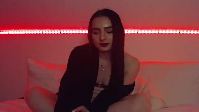 Snapshot of AdelinaAlia chatting on 02.20.25 AdelinaAlia online show from 02.20.25