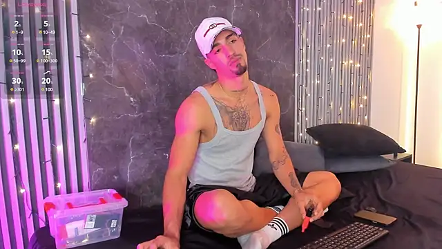 Snapshot of Duriel_ chatting on 12.27.24 Duriel  online show from 12.27.24