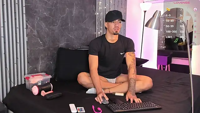 Snapshot of Duriel_ chatting on 01.09.25 Duriel  online show from 01.09.25