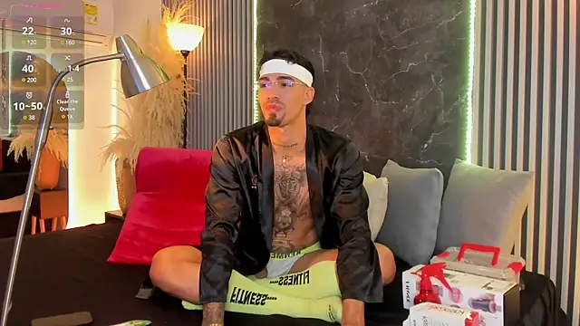 Snapshot of Duriel_ chatting on 01.24.25 Duriel  online show from 01.24.25