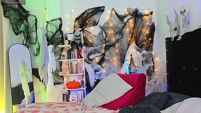 Snapshot of Duriel_ chatting on 10.13.25 Duriel  online show from 10.13.25