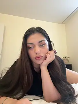 Snapshot of Sweet_Khalifa_ chatting on 12.15.24 Sweet Khalifa  online show from 12.15.24