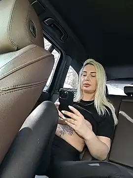 Snapshot of Blond_Babes chatting on 02.22.25 Blond Babes online show from 02.22.25