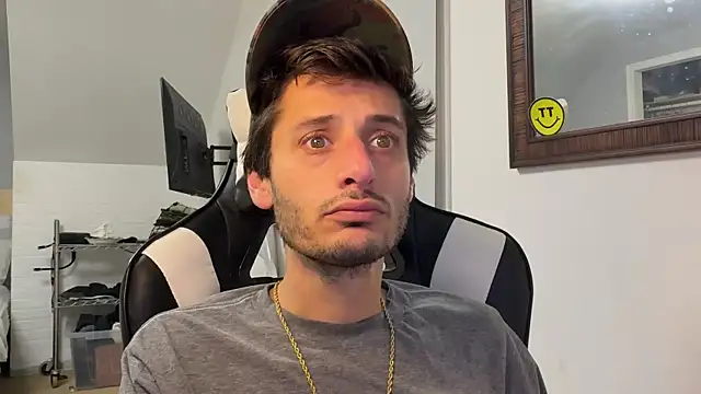 Snapshot of Dylansd chatting on 12.24.24 Dylansd online show from 12.24.24