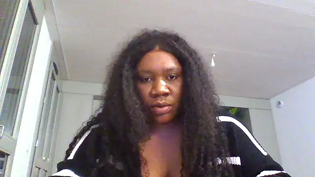 Snapshot of bonbonaumiel chatting on 12.07.24 bonbonaumiel online show from 12.07.24