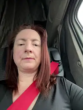 Snapshot of LouiseTswing chatting on 12.21.24 LouiseTswing online show from 12.21.24