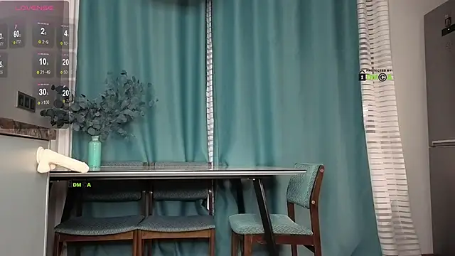 Snapshot of Your_dream_Alice chatting on 03.22.25 Your dream Alice online show from 03.22.25