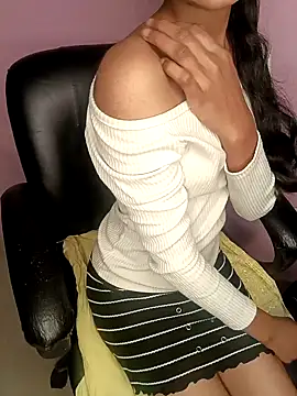 Snapshot of Chandani-Love chatting on 01.11.25 Chandani-Love online show from 01.11.25