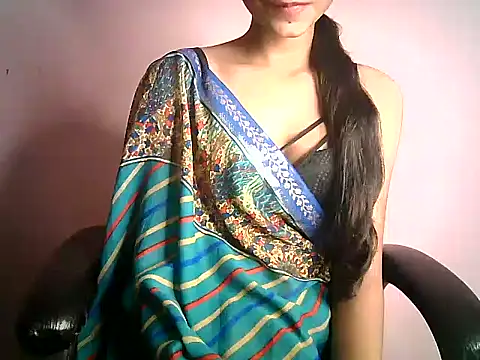 Snapshot of Chandani-Love chatting on 01.25.25 Chandani-Love online show from 01.25.25