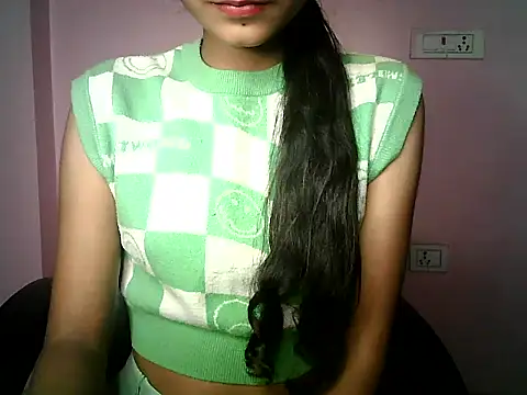 Snapshot of Chandani-Love chatting on 01.25.25 Chandani-Love online show from 01.25.25