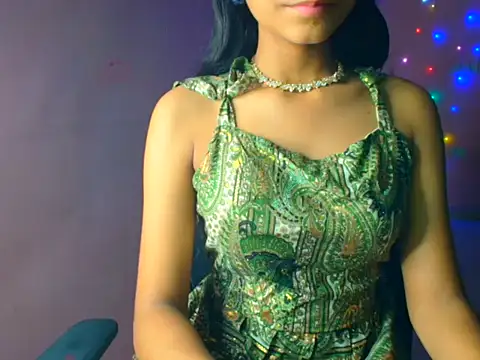 Snapshot of Chandani-Love chatting on 10.19.25 Chandani-Love online show from 10.19.25