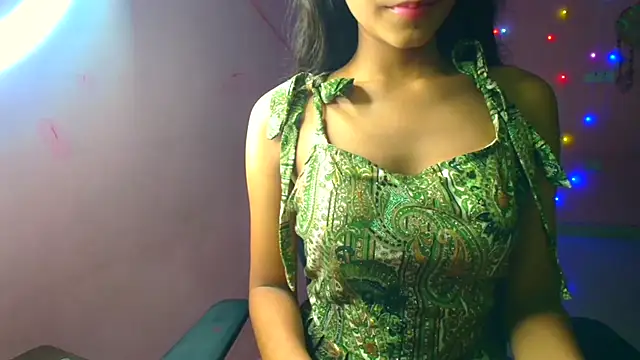 Snapshot of Chandani-Love chatting on 10.23.25 Chandani-Love online show from 10.23.25