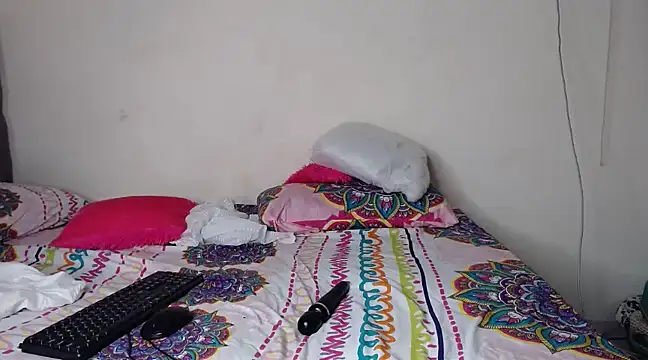 Snapshot of SHANTYBABE chatting on 12.28.24 SHANTYBABE online show from 12.28.24