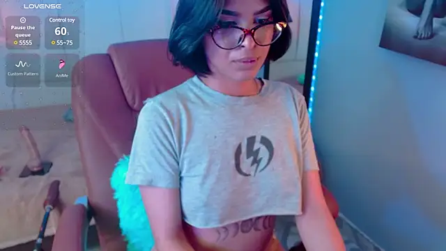 Snapshot of AlessiaVal_ chatting on 01.16.25 AlessiaVal online show from 01.16.25