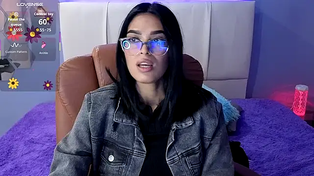 AlessiaVal  online show from 09.13.25