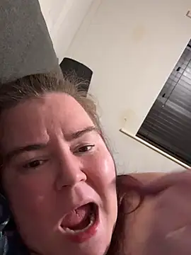 Snapshot of Viola_SassyX chatting on 03.12.25 Viola SassyX online show from 03.12.25