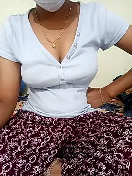 Snapshot of Ammualagitamil chatting on 01.09.25 Ammualagitamil online show from 01.09.25