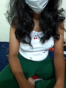 Snapshot of Ammualagitamil chatting on 10.15.25 Ammualagitamil online show from 10.15.25