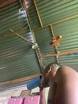 Snapshot of ElNegroRony chatting on 12.03.24 ElNegroRony online show from 12.03.24