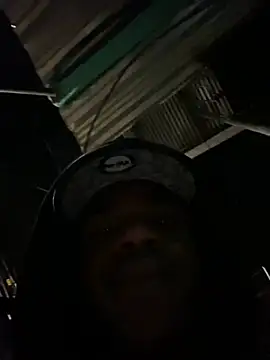 Snapshot of ElNegroRony chatting on 12.27.24 ElNegroRony online show from 12.27.24