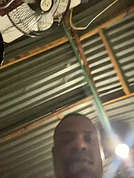 Snapshot of ElNegroRony chatting on 02.24.25 ElNegroRony online show from 02.24.25