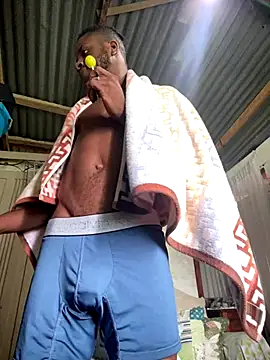 Snapshot of ElNegroRony chatting on 11.05.25 ElNegroRony online show from 11.05.25