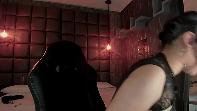 Snapshot of maddy_walker chatting on 12.28.24 maddy walker online show from 12.28.24