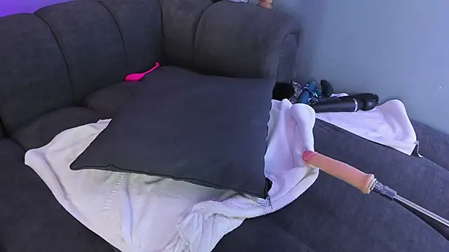 Snapshot of maddy_walker chatting on 02.23.25 maddy walker online show from 02.23.25