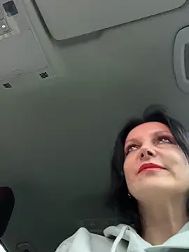 Snapshot of -OLYA- chatting on 02.21.25 -OLYA- online show from 02.21.25