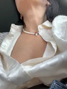 Snapshot of -OLYA- chatting on 02.26.25 -OLYA- online show from 02.26.25