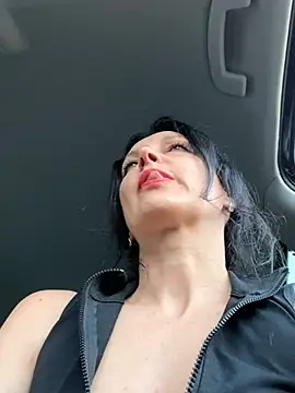 Snapshot of -OLYA- chatting on 03.18.25 -OLYA- online show from 03.18.25