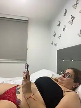Snapshot of AntonellaAlondra4 chatting on 12.16.24 AntonellaAlondra4 online show from 12.16.24