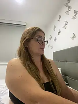 Snapshot of AntonellaAlondra4 chatting on 12.23.24 AntonellaAlondra4 online show from 12.23.24