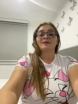 Snapshot of AntonellaAlondra4 chatting on 12.26.24 AntonellaAlondra4 online show from 12.26.24