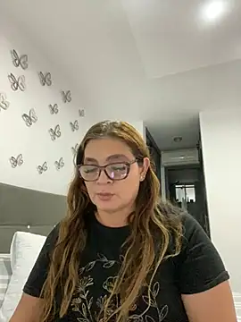 Snapshot of AntonellaAlondra4 chatting on 01.26.25 AntonellaAlondra4 online show from 01.26.25