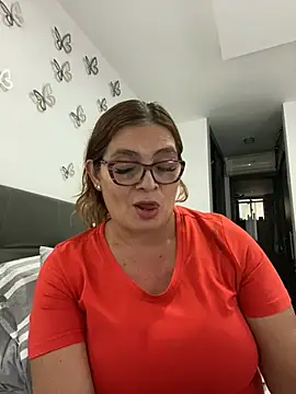 Snapshot of AntonellaAlondra4 chatting on 02.01.25 AntonellaAlondra4 online show from 02.01.25