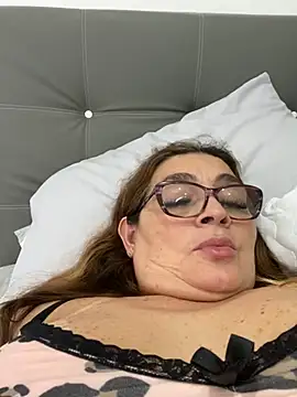 Snapshot of AntonellaAlondra4 chatting on 02.13.25 AntonellaAlondra4 online show from 02.13.25