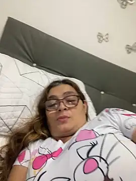 Snapshot of AntonellaAlondra4 chatting on 02.21.25 AntonellaAlondra4 online show from 02.21.25
