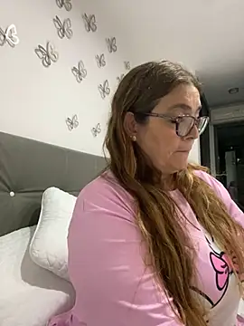 Snapshot of AntonellaAlondra4 chatting on 02.23.25 AntonellaAlondra4 online show from 02.23.25